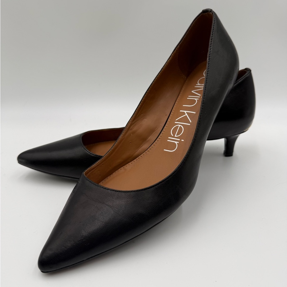 Calvin Klein Black Gabrianna Leather Pumps - Picture 1 of 7